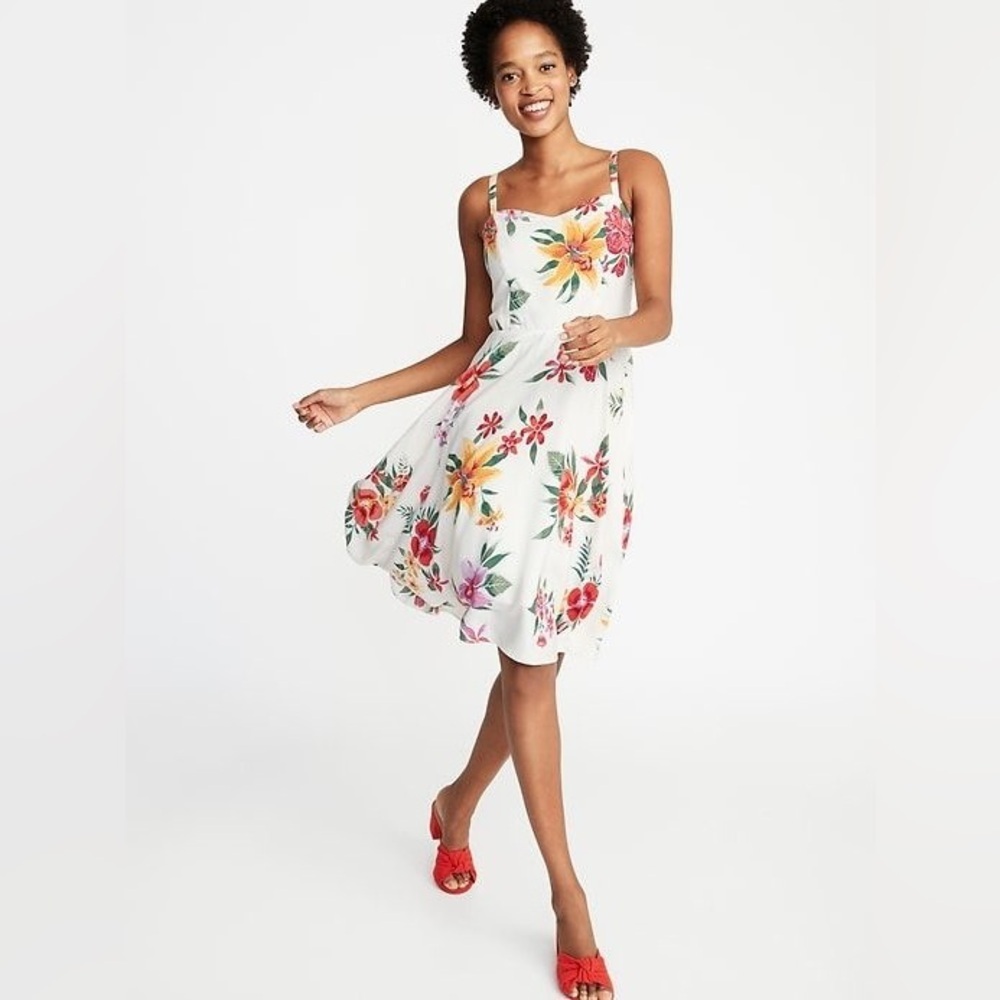 Old Navy Fit & Flare Floral Printed Cami Dress Size Large NWT Brand New